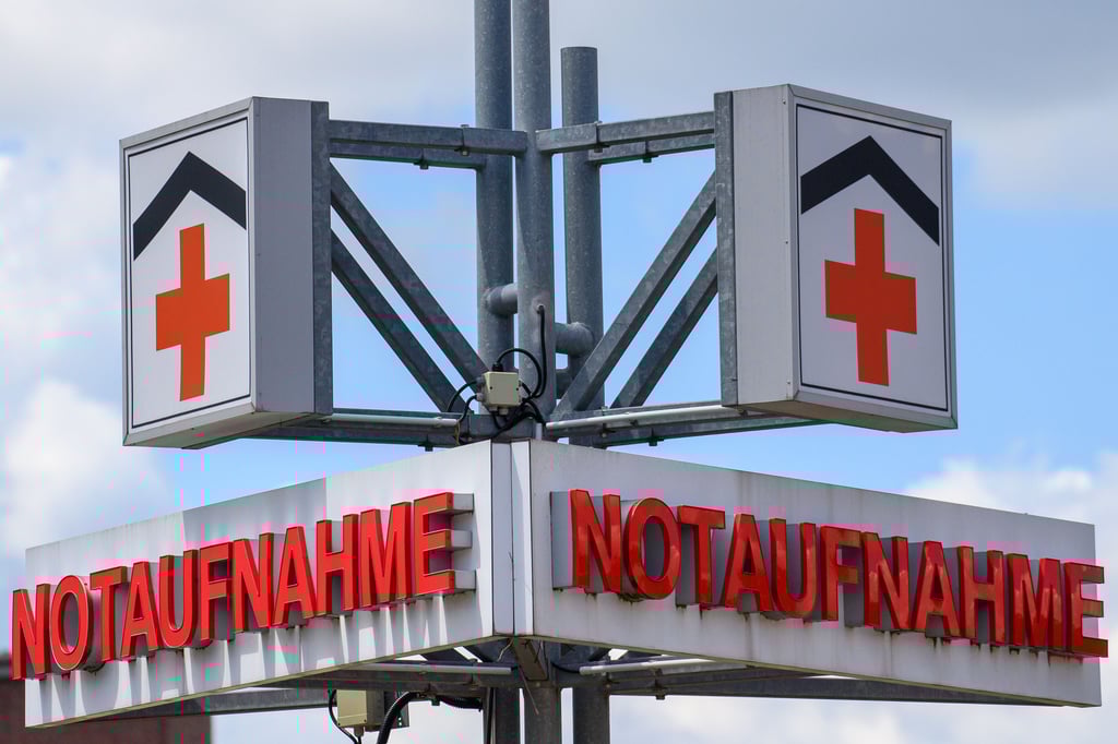 Volle Notaufnahmen und überlastete Rettungsdienste: Auch in Sachsen-Anhalt ist die Notfallrettung am Limit.