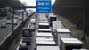 Staus sind vor allem am Mittwoch vor dem Feiertag Christi Himmelfahrt (29.) auf Autobahnen zu erwarten. Baustellen-Abschnitte auf der A10 sind ein zusätzliches Staurisiko. (Archivfoto)