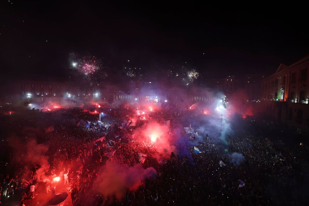 Neapels Fußballfans feiern den Meistertitel in Italien