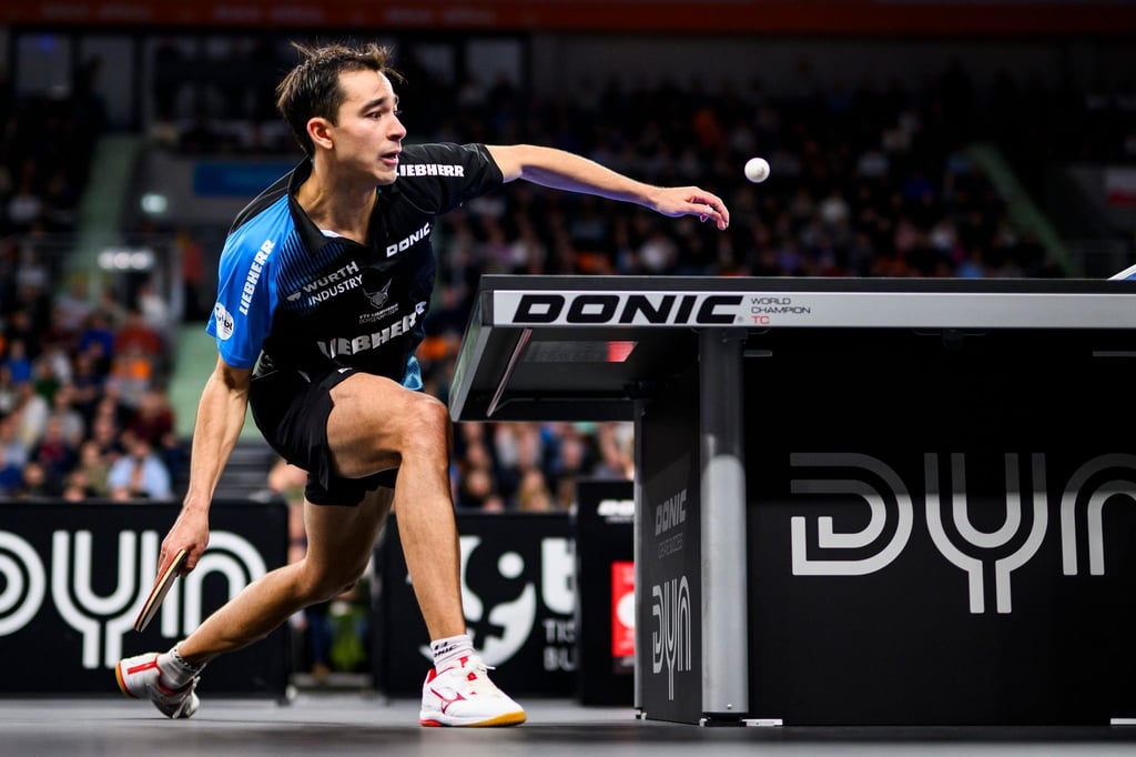 Spielt um den WM-Titel im Tischtennis: Der Brasilianer Hugo Calderano vom Bundesliga-Club TTF Ochsenhausen überraschte in Katar.