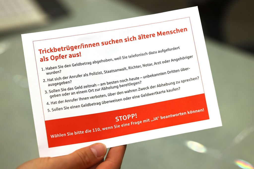 In Schwarzenberg ist eine Seniorin Opfer von Trickbetrügern geworden (Symbolbild).