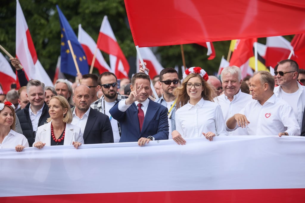 Der proeuropäische polnische Präsidentschaftskandidat Rafal Trzaskowski beim „Großen Marsch der Patrioten“ in Warschau. (Foto aktuell)