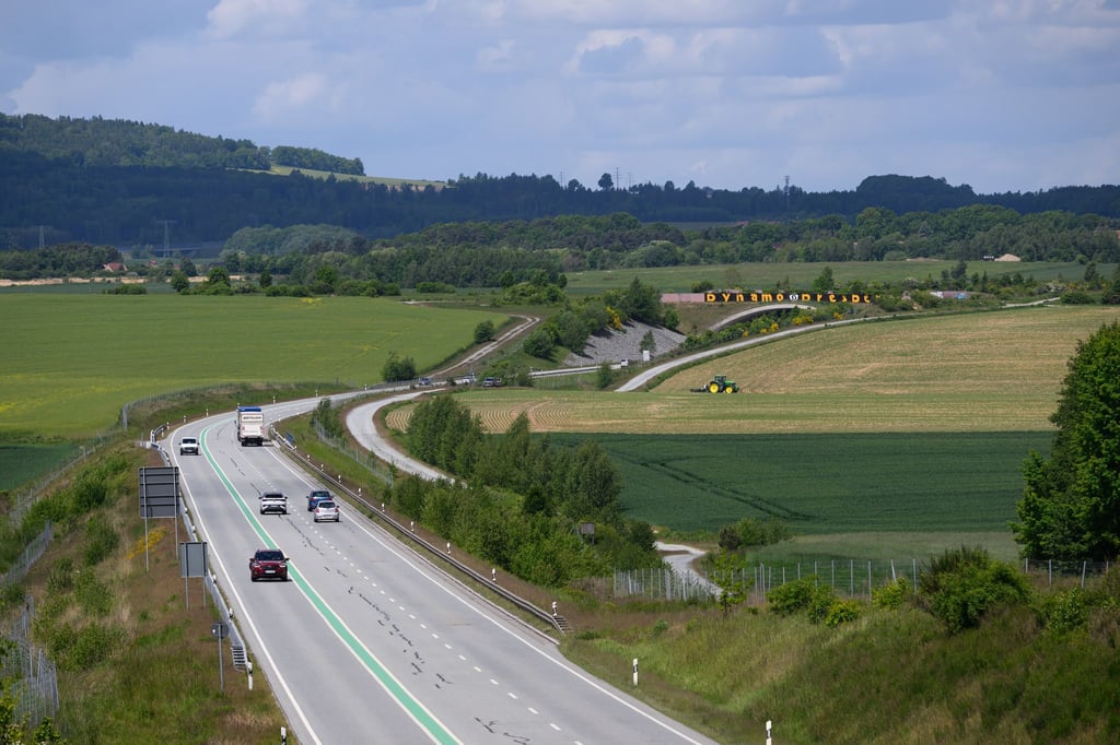Auf der B 178 in Ostsachsen kann ab Montag auch das vorletzte Teilstück genutzt werden. (Archivbild)