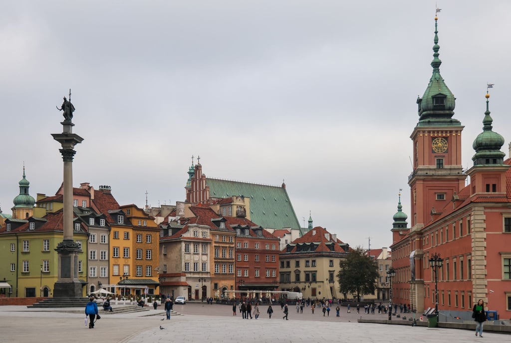 Die Altstadt von Warschau mit dem Warschauer Königsschloss (r.) zählt zum Unesco-Weltkulturerbe.