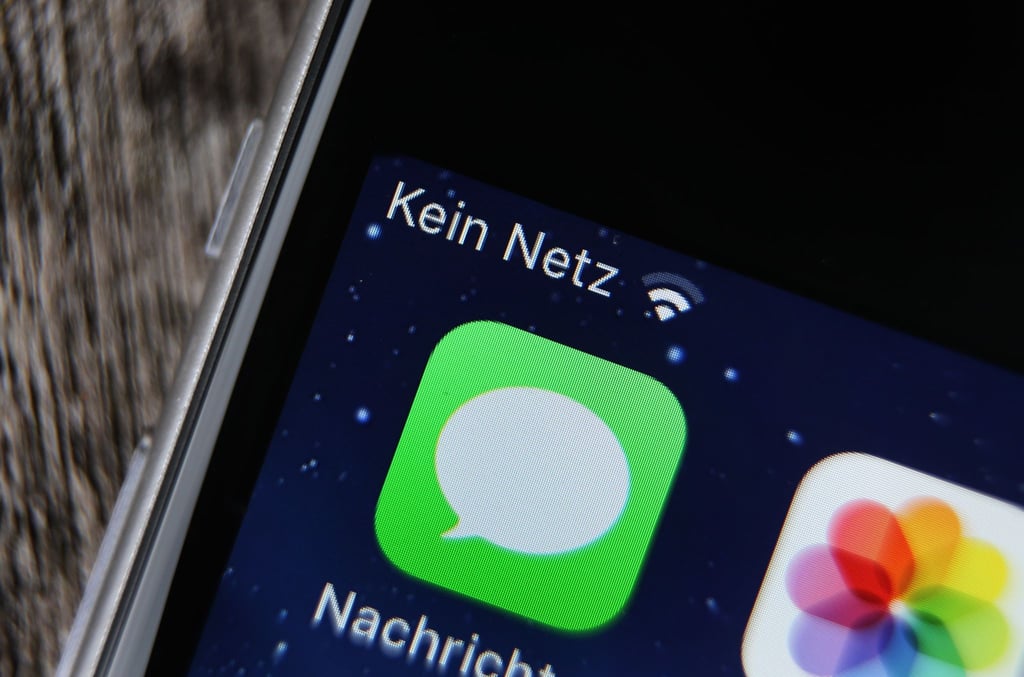 Wirtschaftsminister Dirk Panter (SPD) ermuntert die Sachsen zum Mitmachen bei der Mobilfunk-Messwoche. (Symbolbild)