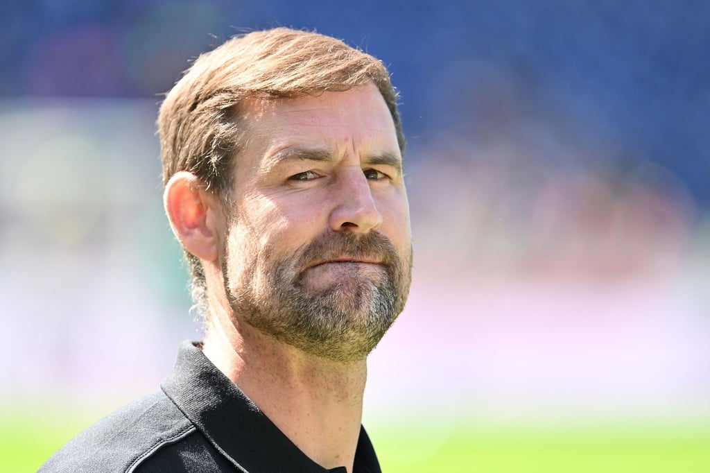 Thomas Kleine darf als Trainer in Fürth bleiben.