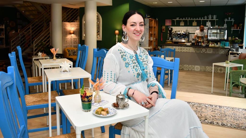 Am Magdeburger Hasselbachplatz hat Maria Oss ein neues Café eröffnet.