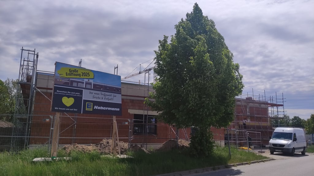 Neuer Supermarkt im Landkreis Harz: Es geht voran auf der Baustelle des Edeka-Neubaus "An der Zuckerfabrik" in Osterwieck.