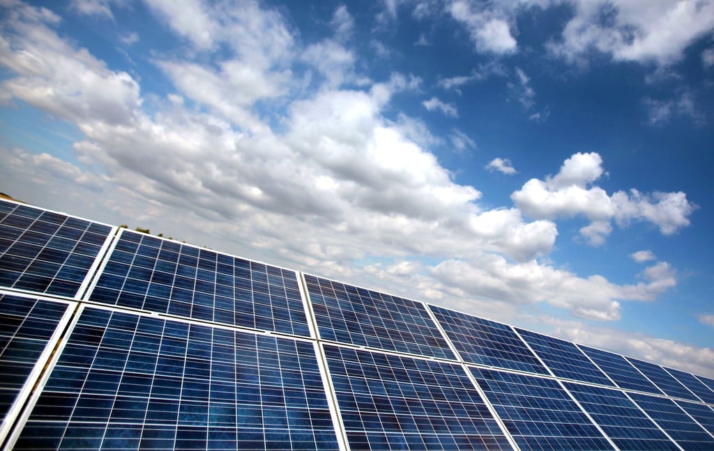 Diebe haben auf dem Gelände eines Solarparks ihr Unwesen getrieben.
