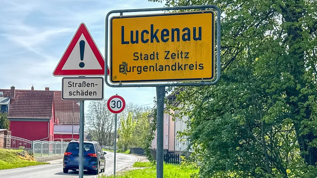 Gleich nach dem Ortseingang von Luckenau dürfen Fahrzeuge nur noch höchstens Tempo 30 fahren.