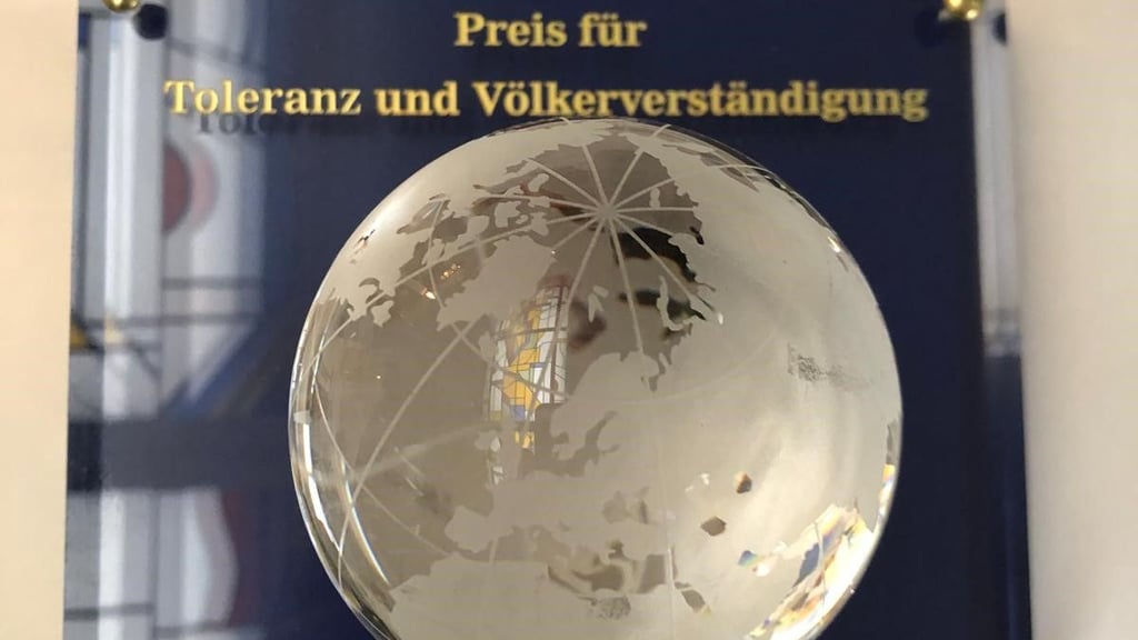 Der Theaterförderverein Halberstadt ist vom Ambassador Club Deutschland mit dem Preis für Toleranz und Völkerverständigung geehrt worden. Es gab nicht nur einen gläsernen Globus.