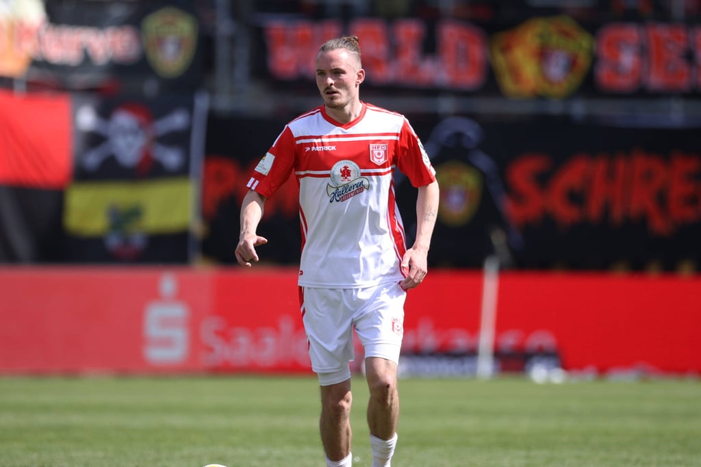 Niklas Kastenhofer hat eine enttäuschende Saison beim HFC hinter sich. Verlässt er seinen Herzensklub schon wieder?