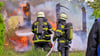Zwei Feuerwehren haben in der ehemaligen „Hügelplantage“ in Wanzleben einen Laubenbrand gelöscht.