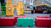 Der Magdeburger Weihnachtsmarkt wenige Meter von der Fußgängerampel entfernt, an der der Attentäter mit seinem Mietwagen durch eine Lücke zwischen Betonsperren auf das Marktgelände fuhr.