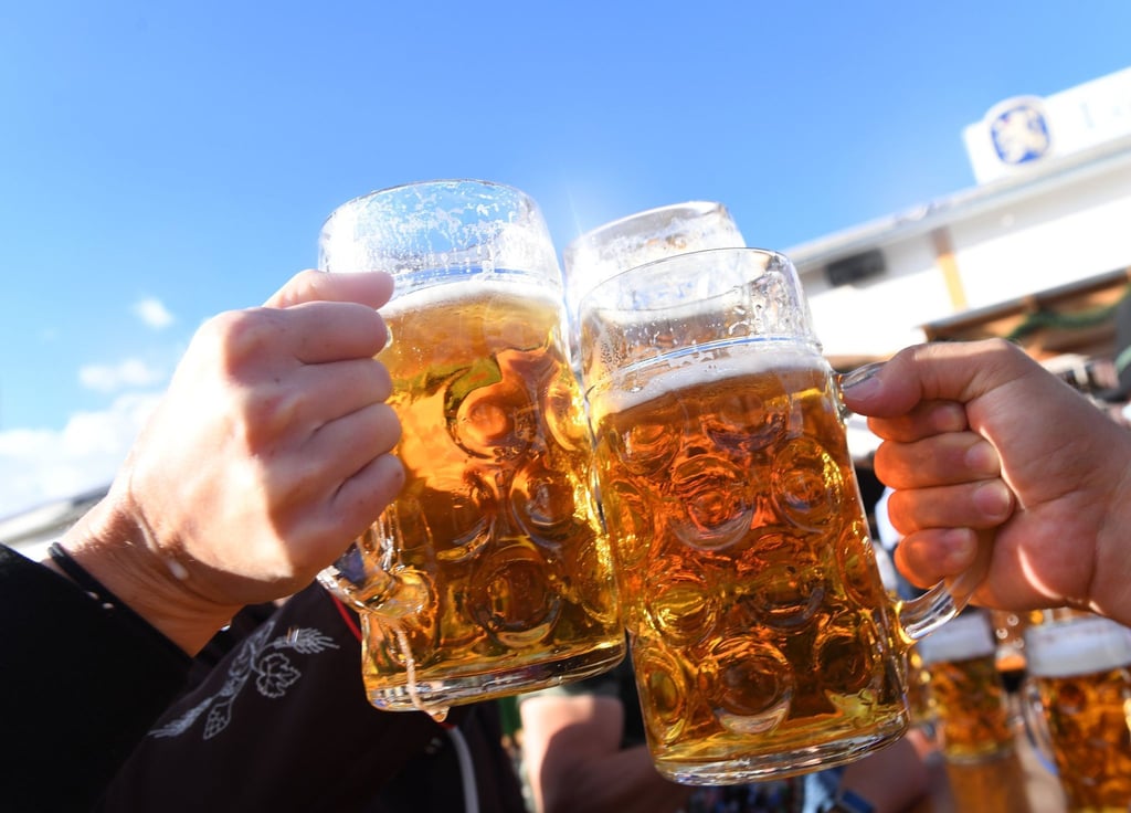 Kostet heuer bis zu 15,80 Euro: Die Wiesn-Maß.