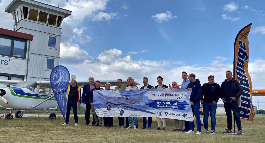 Veranstalter des 19. Hugo-Junker-Fest 2025 auf dem Flugplatz Dessau.
