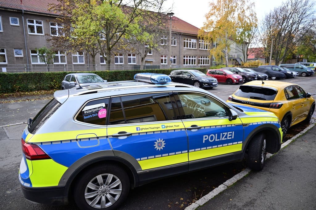 Immer wieder kommt es an Thüringer Schulen zu Bombendrohungen. Bisher wurden aber keine Tatverdächtige ermittelt. (Archivbild)
