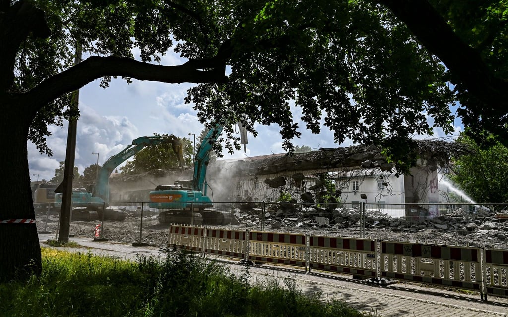 Der Abriss der Wuhlheidebrücke ist in vollem Gange.