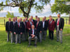 er vierstimmige Männerchor Gröbitz wird von Kay Baumer (r.) geleitet und  feiert in diesem Jahr sein hundertjähriges Bestehen. Unterstützt werden die Mitglieder im schwarzes Jacket von einigen Sängern des Leißlinger Männerchors, hier im roten Jacket. 