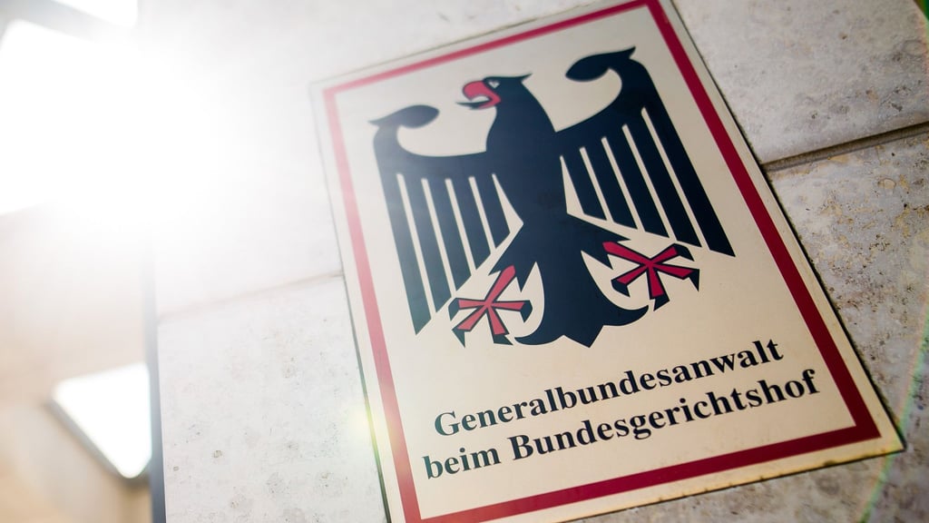 Die Behörde hatte die drei Männer im Juni festnehmen lassen.