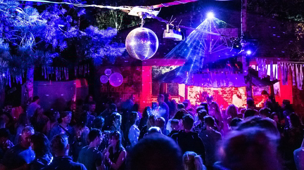 Das ImRaum Klangkollektiv will beim Wernigeröder Rathausfest für Stimmung mit elektronischer Musik sorgen.