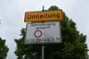 Hinweise auf die Vollsperrung sind aktuell noch rar gesät. In Brunau ist aber einer zu finden.