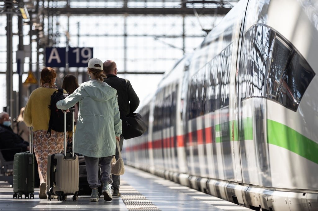 Nicht immer voll: Die Fernzüge der Deutschen Bahn. (Archivbild)
