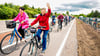 Sie sind die Ersten, die den Radweg offiziell nutzen. 
