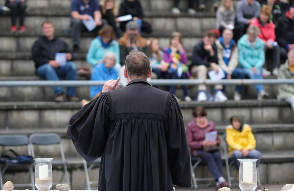 40 Tage nach Ostersonntag wird Christi Himmelfahrt gefeiert - gern besonders und an der frischen Luft.
