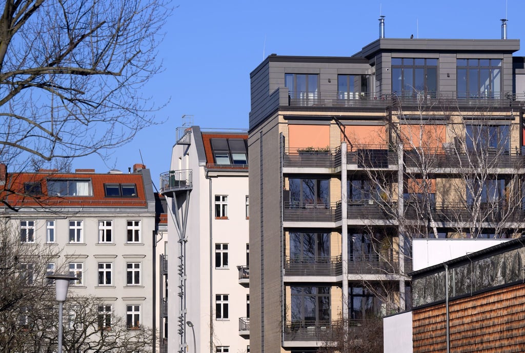 Der Mieterverein Berlin fordert mehr Regulierung des Wohnungsmarktes, um die steigenden Mieten zu bremsen. (Archivbild)