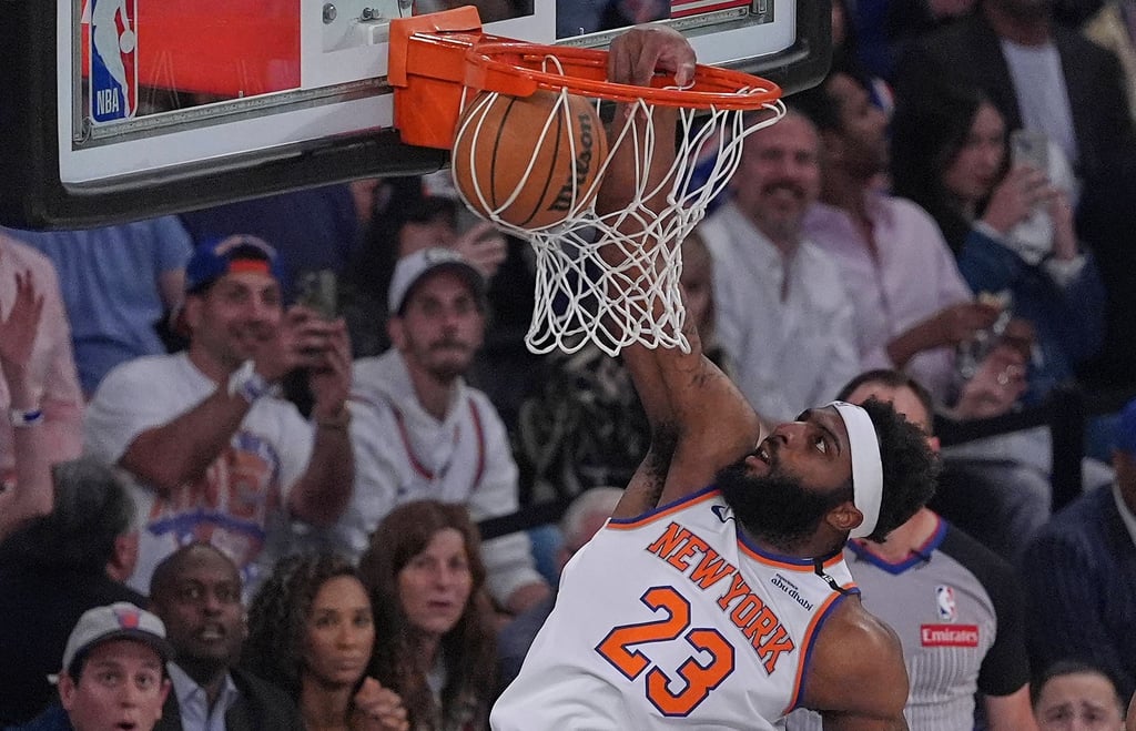 New Yorks Center Mitchell Robinson bewies seine Stärke als Abräumer unter den Körben.