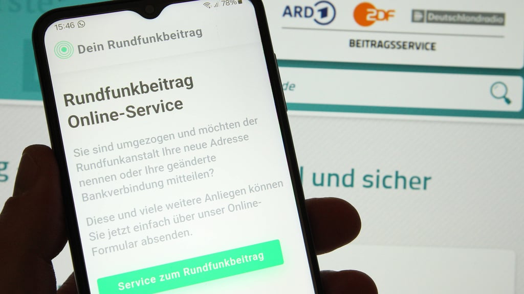 Die Website dein-rundfunkbeitrag.de lässt Verbraucher für die Ummeldung bei der GEZ bezahlen.