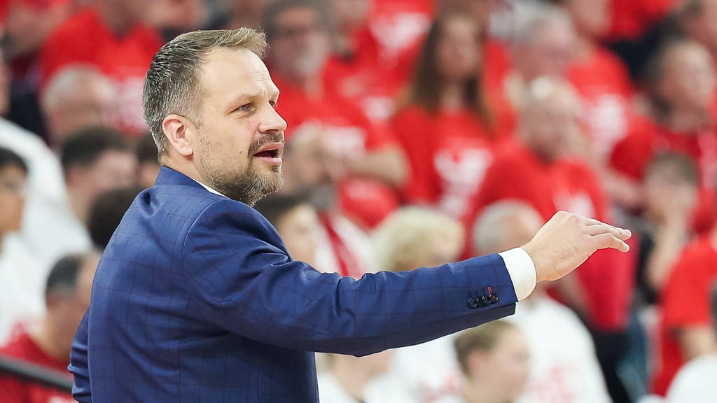 Janis Gailitis holte mit dem Syntainics MBC den BBL-Pokal. Jetzt wechselt er nach Frankreich.