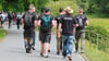 Spaziergänger an Christi Himmelfahrt im Thüringer Mühltal. In Thüringen gab es am Feiertag viele Feiern und Veranstaltungen. (Symbolbild)