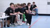 Trainer Pasqual Tovornik (re.) und die B-Junioren des SC Magdeburg trennt nur noch ein Spiel vom Titel.