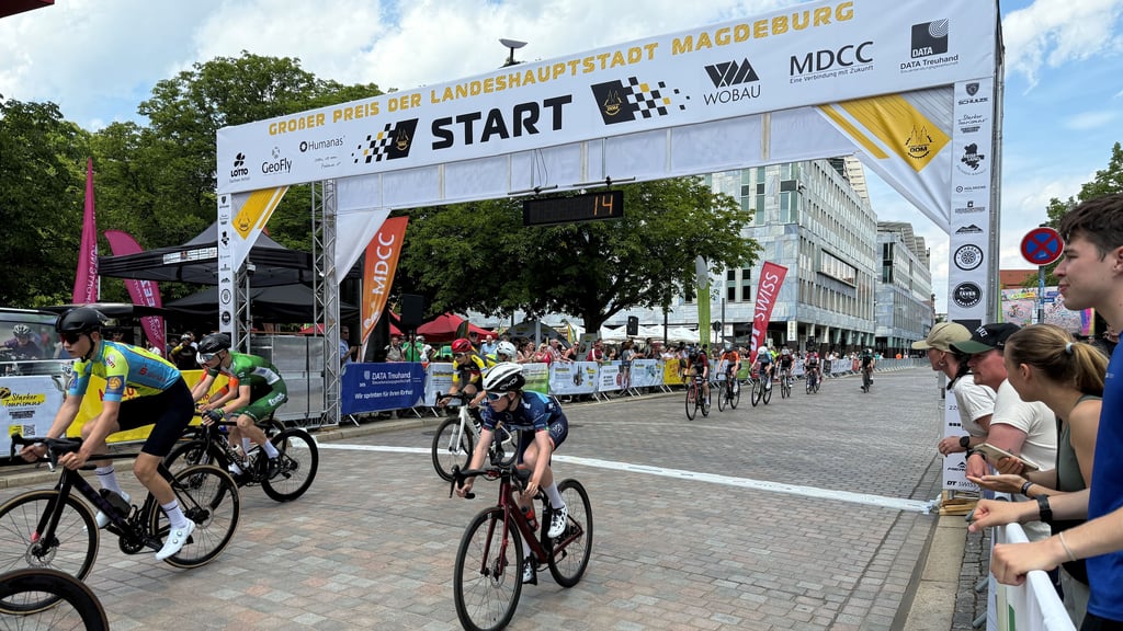 Bei der diesjährigen Ausgabe von Rund um den Dom starteten wieder zahlreiche Radsportler in unterschiedlichen Altersklassen.