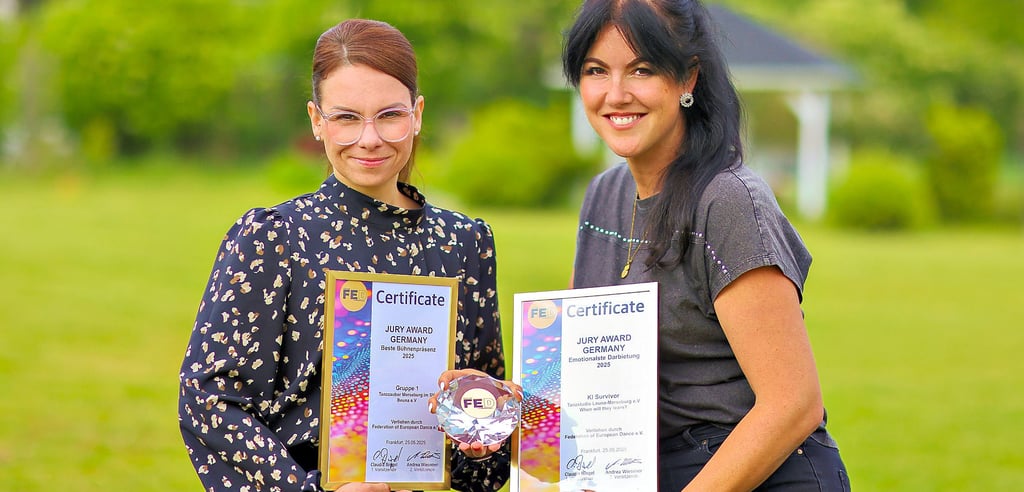 Die Trainerinnen Jenny Adam (l.) und Katrin Sieler kehrten mit Sonderauszeichnungen von den Deutschen Meisterschaften zurück.