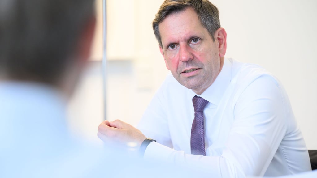 Niedersachsens neuer Ministerpräsident Olaf Lies will die geplanten Investitionen möglichst schnell sichtbar machen.