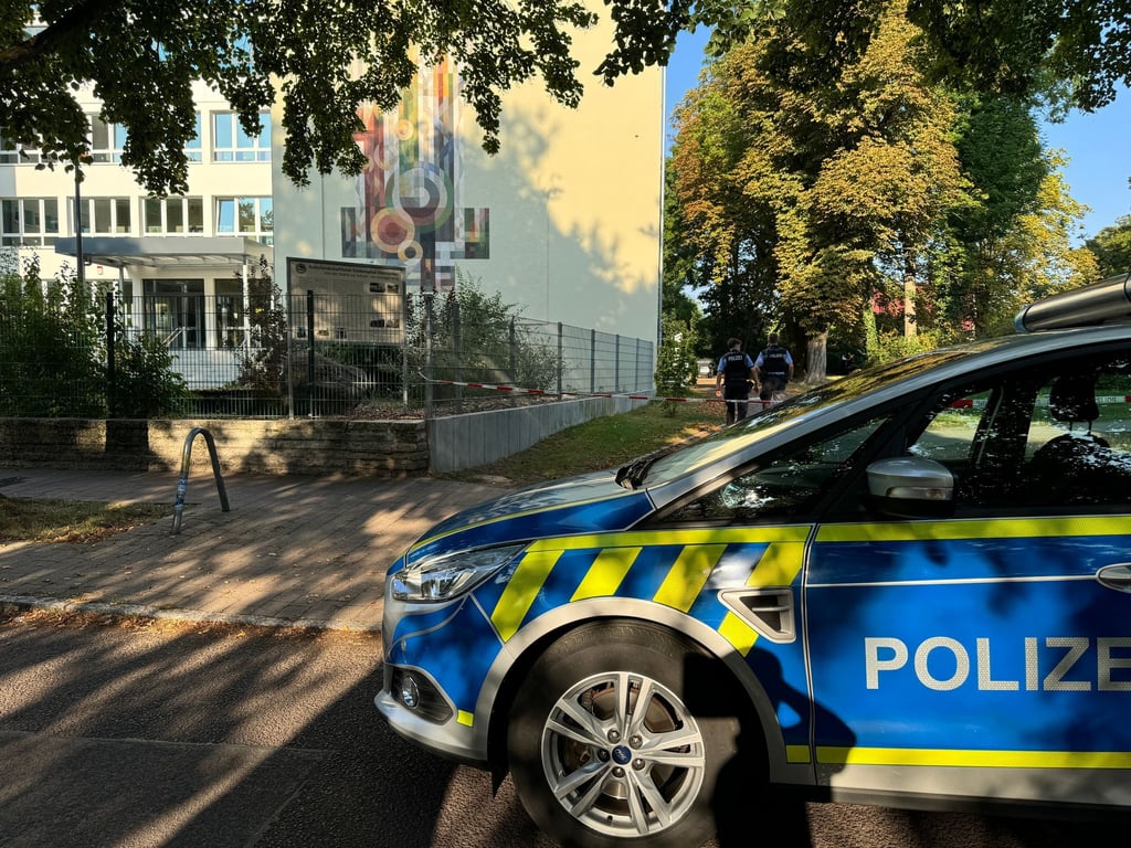 Laut der Statistik der Polizei ist die Zahl der Drohungen gegen Schulen in den letzten Jahren deutlich gestiegen. (Archivbild)
