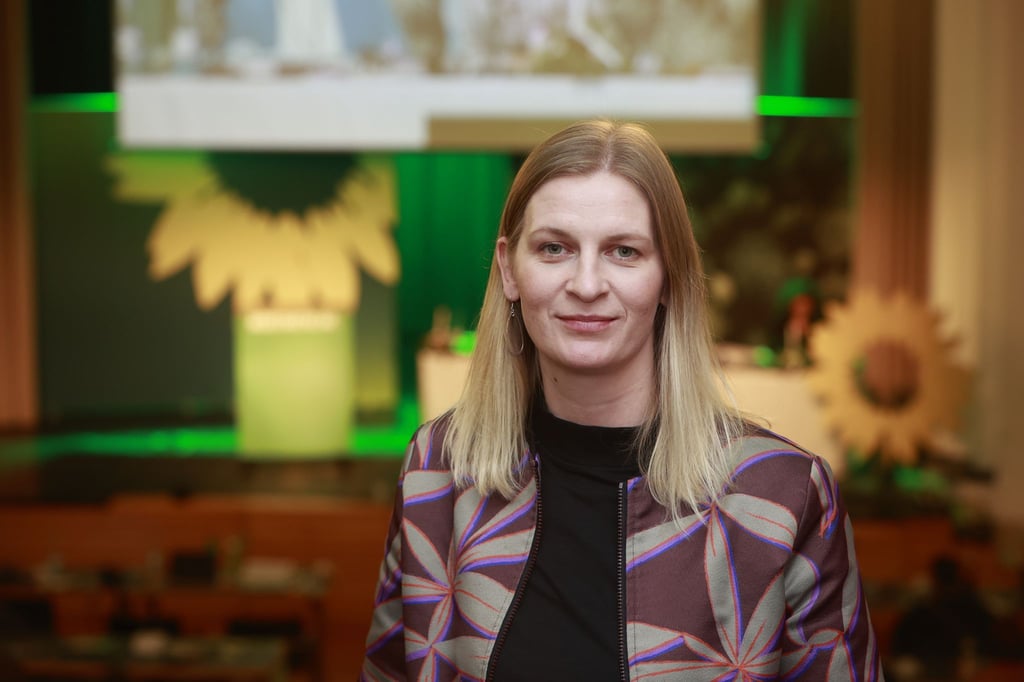Die Thüringer Grünen-Politikerin Madeleine Henfling fordert ihre Partei auf, eine Vision für Ostdeutschland zu entwickeln. (Archivbild)