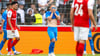 Leipzigs Tobias Dombrowa (M) sah die Gelb-Rote Karte.