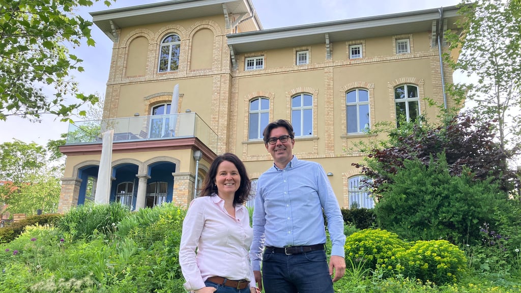 Sandy und Alexander Scheunpflug haben ihr Wohn- und Geschäftshaus in Weißenfels aufwendig saniert.