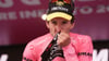 Designierter Giro-Champion: Simon Yates am Ziel seiner Träume.