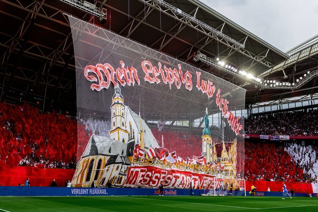 Die Fans von RB Leipzig mit einer aufwendigen Choreographie.
