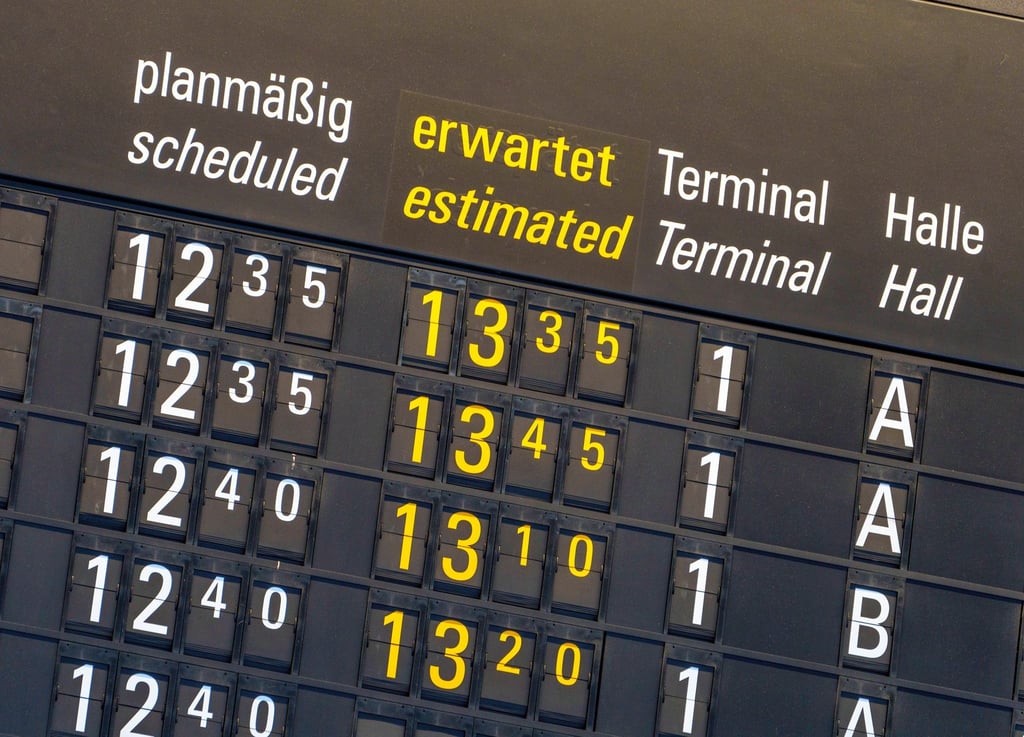 Bislang müssen Airlines ihre Passagiere ab drei Stunden Verspätung finanziell entschädigen.