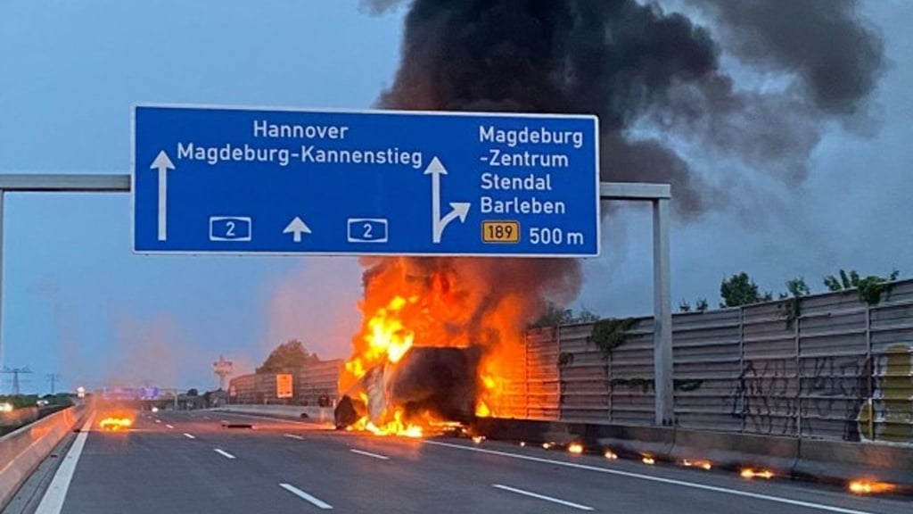 Die A2 war über mehrere Stunden Richtung Hannover gesperrt.