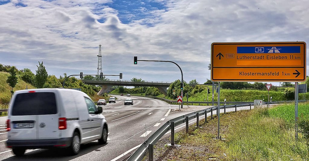Unfallschwerpunkt Nummer eins in MSH. Der Abzweig Klostermansfeld der Bundesstraße 180.
