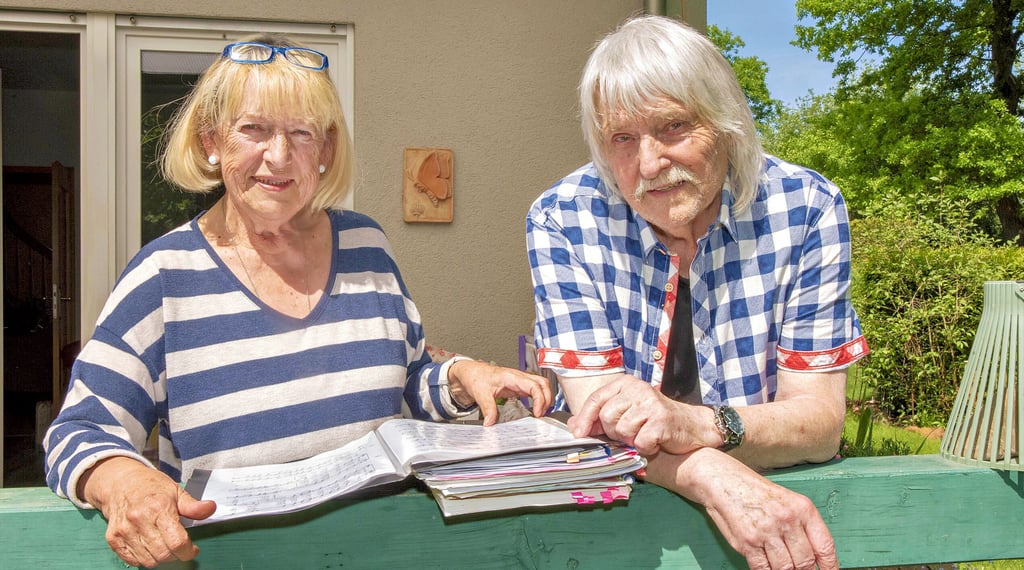 Die Gründerin Elke Arndt und ihr Mann und Chorleiter Peter Arndt führen seit 25 Jahre den Kochstedeter Chor „Viva La Musica“