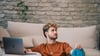 Hier erreichen uns halbseidene Coaching-Angebote, Trainings und Gurus besonders gerne: am Rechner, im Netz.