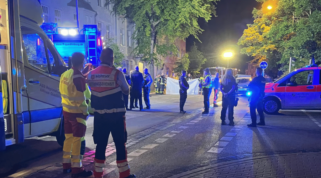 In Quedlinburg ist ein Fußgänger bei einem Unfall tödlich verletzt worden.